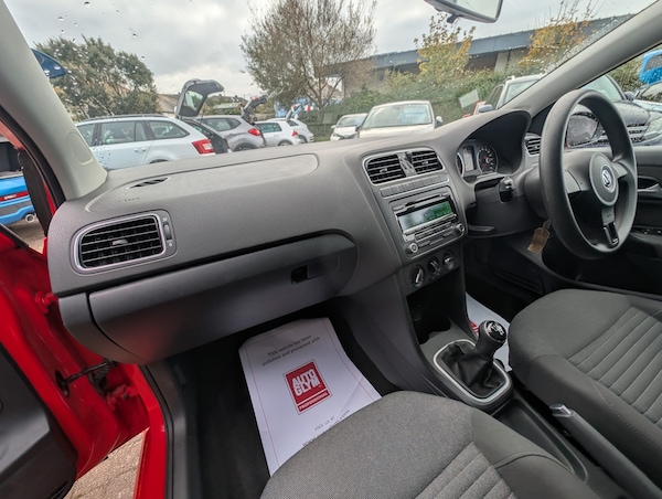 Used Volkswagen Polo 2014 for sale - 76246110: Photo 24