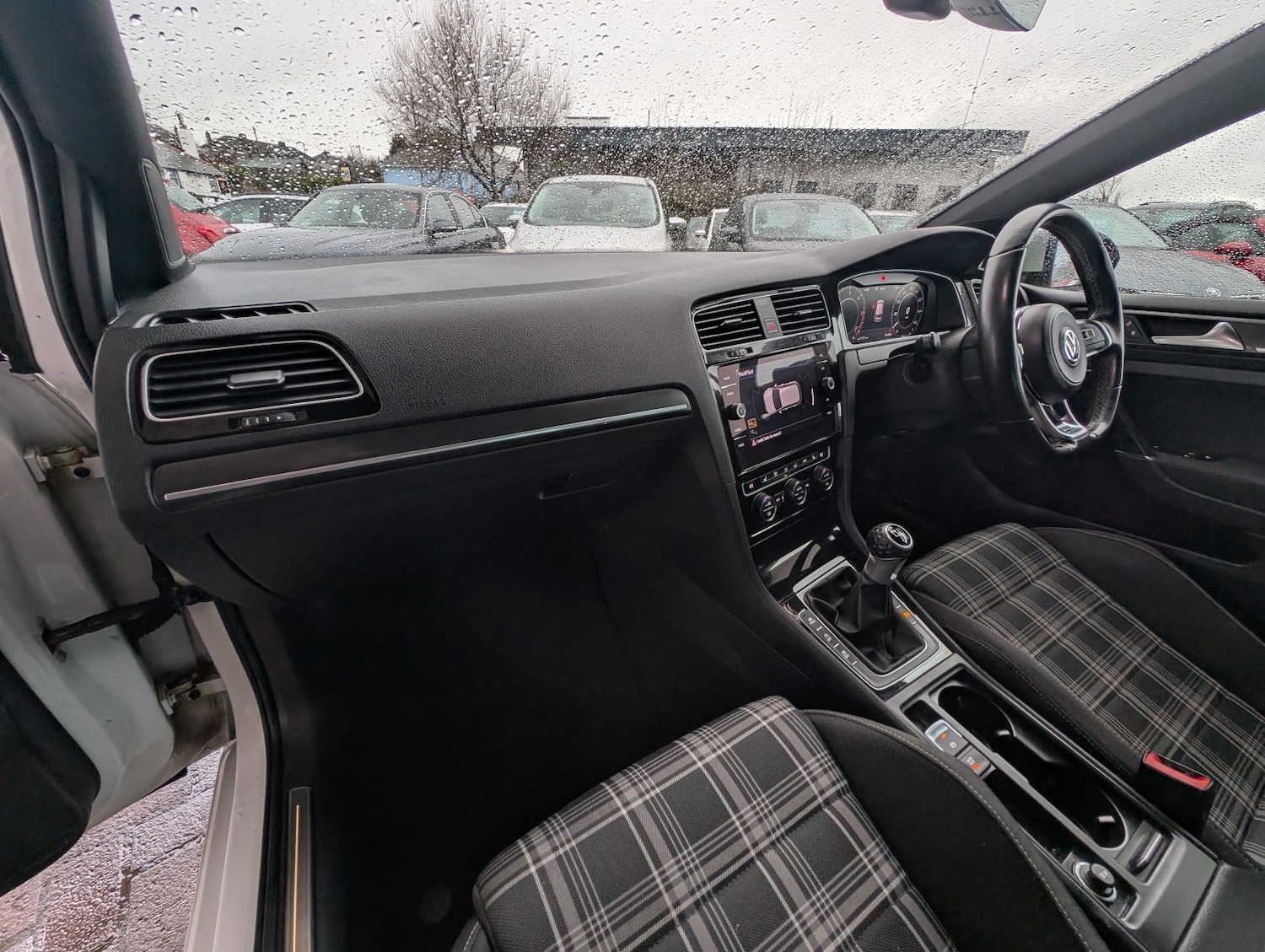 Used Volkswagen Golf 2018 for sale - 77237038: Photo 25