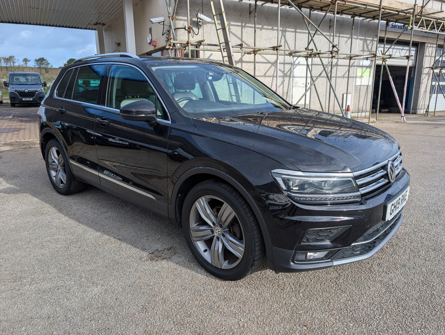 Used Volkswagen Tiguan 2019 for sale - 77851339: Photo 3