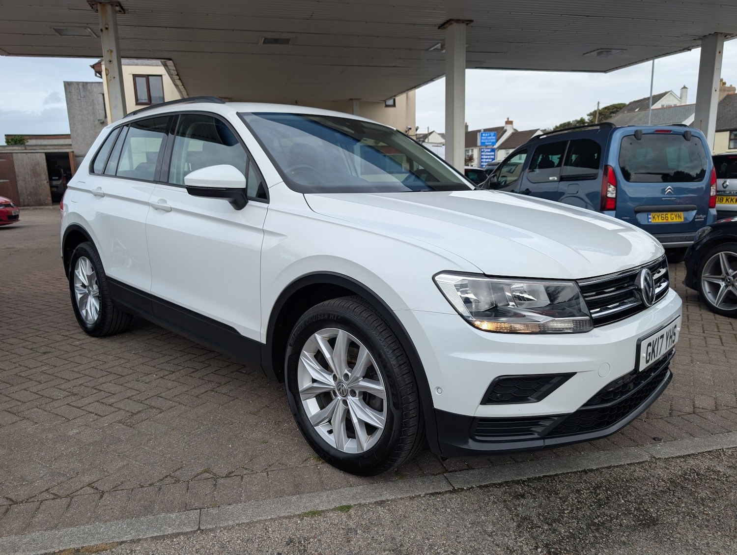 Used Volkswagen Tiguan 2017 for sale - 76793142: Photo 2