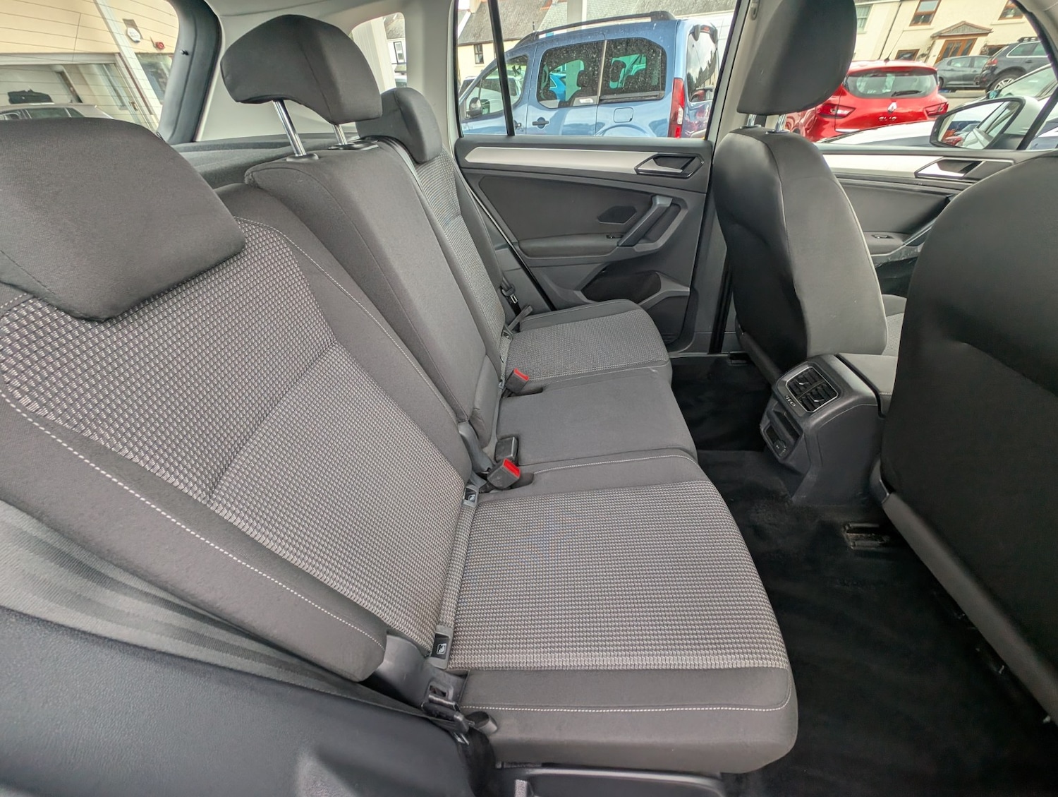 Used Volkswagen Tiguan 2017 for sale - 76793142: Photo 22