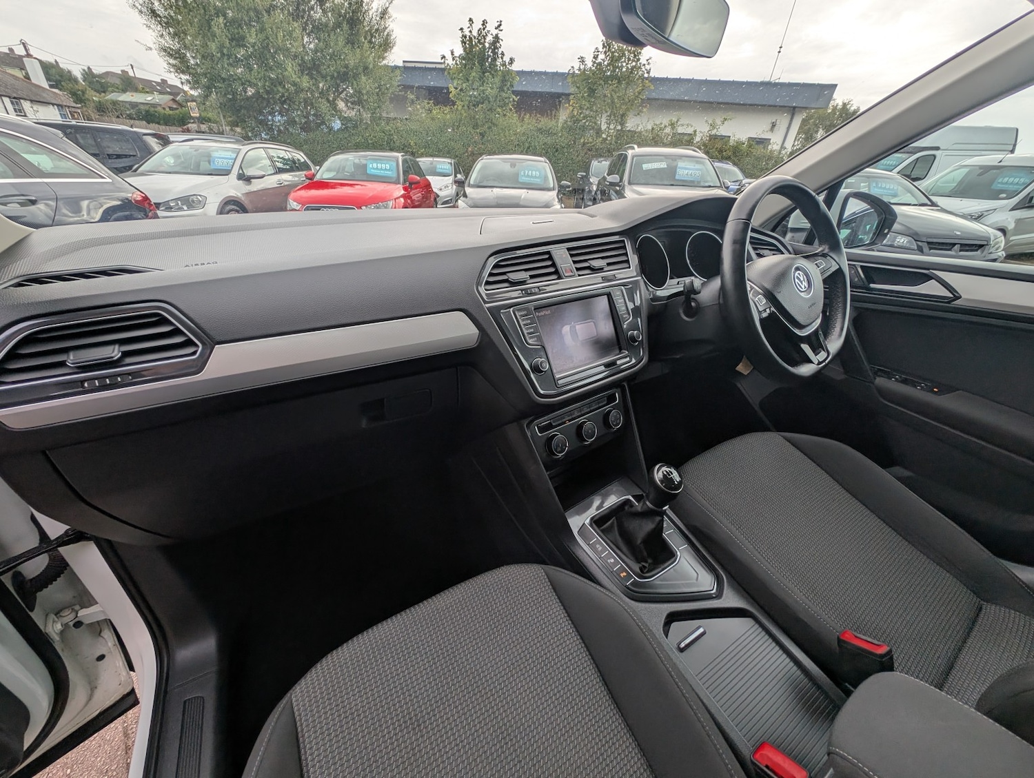 Used Volkswagen Tiguan 2017 for sale - 76793142: Photo 24