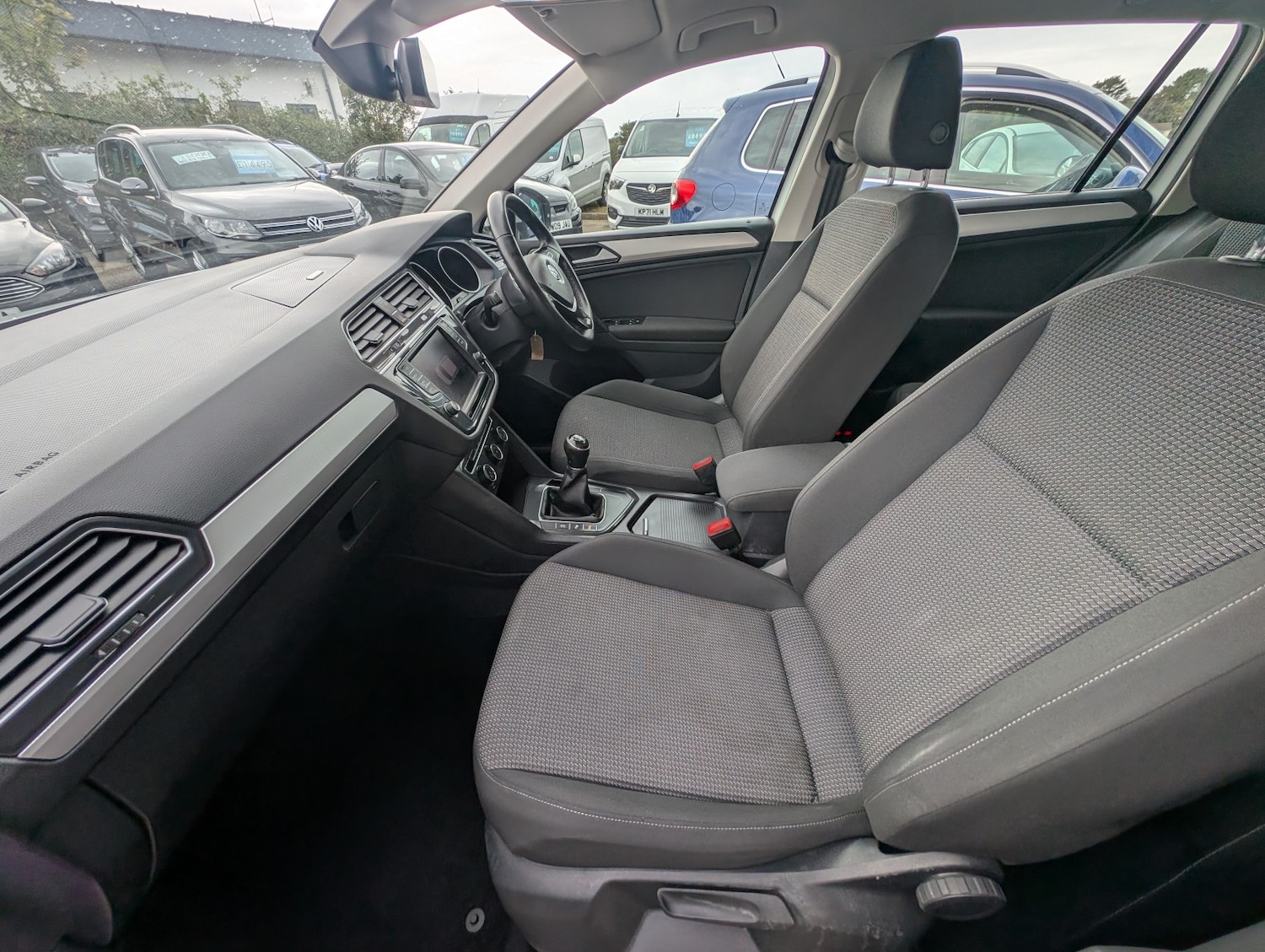 Used Volkswagen Tiguan 2017 for sale - 76793142: Photo 26