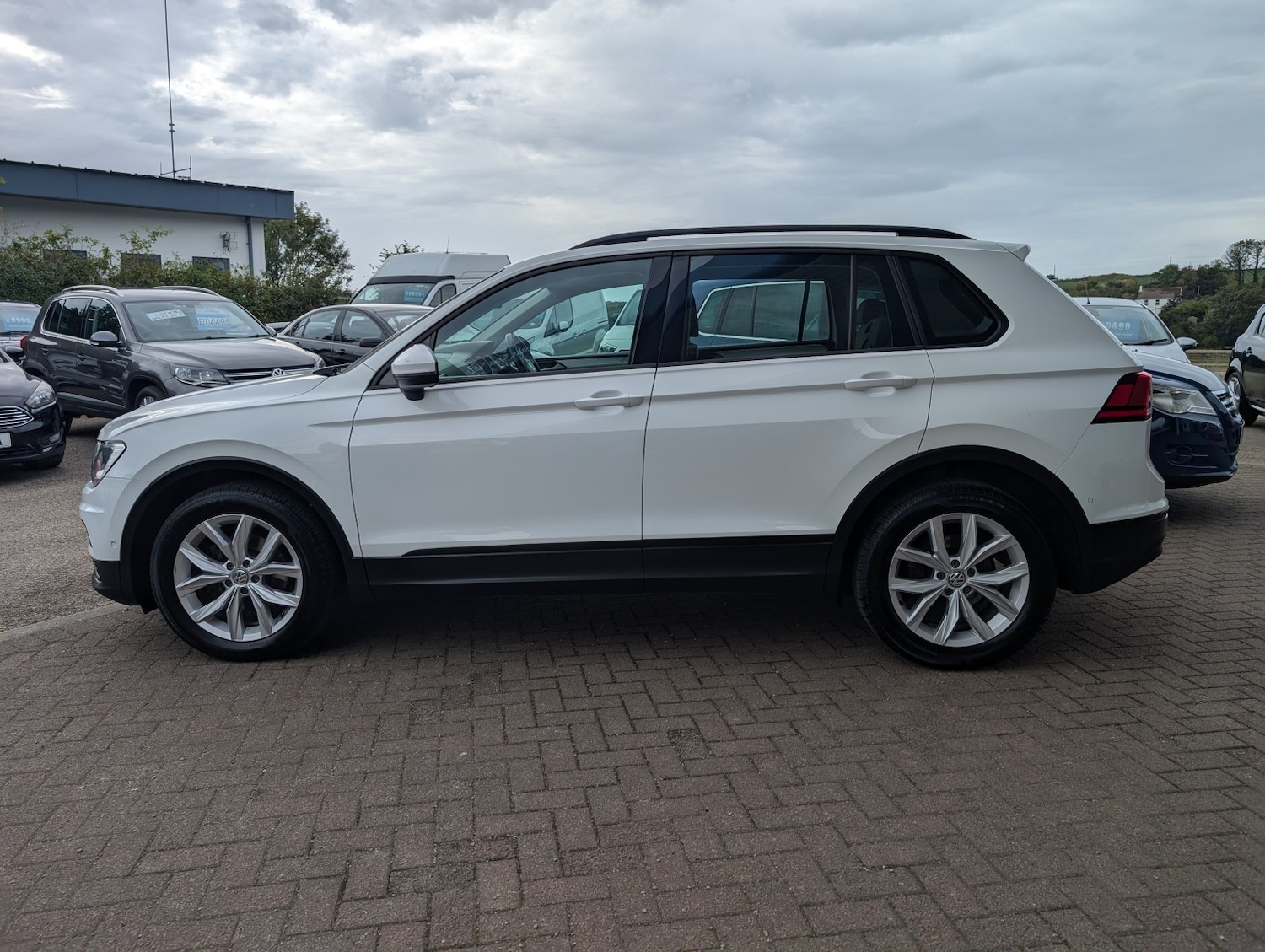 Used Volkswagen Tiguan 2017 for sale - 76793142: Photo 7