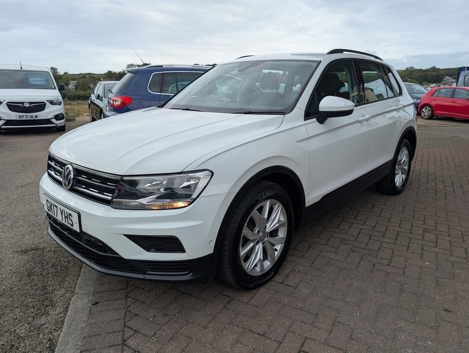Used Volkswagen Tiguan 2017 for sale - 76793142: Photo 8