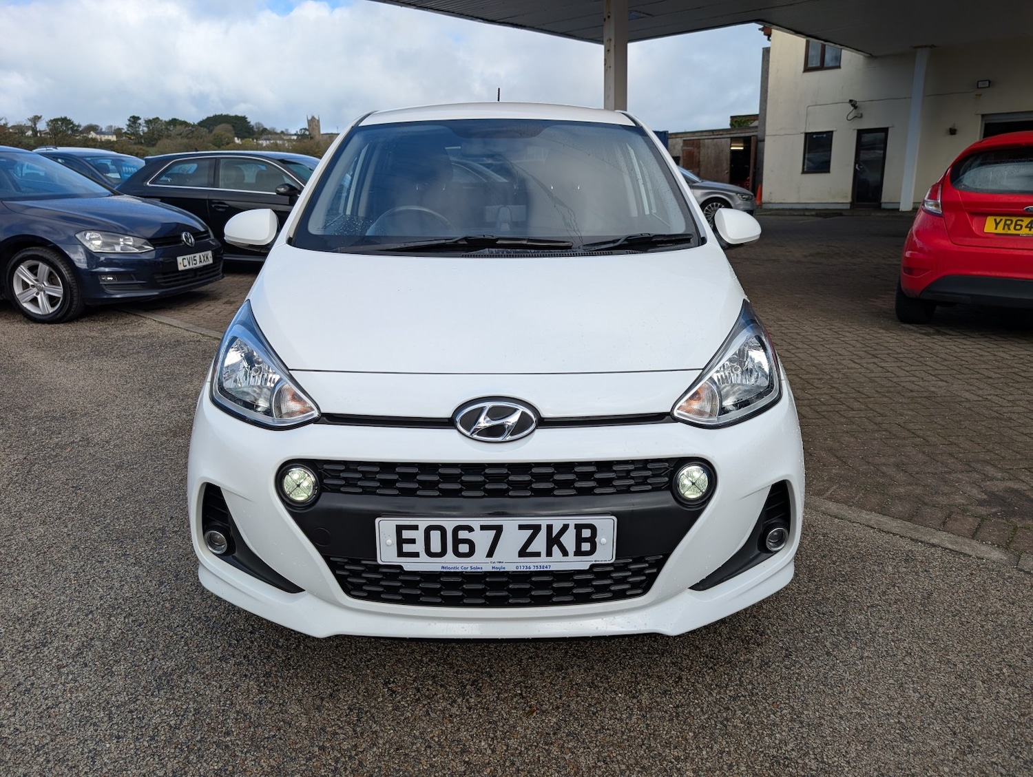 Used Hyundai i10 2017 for sale - 76120313: Photo 8