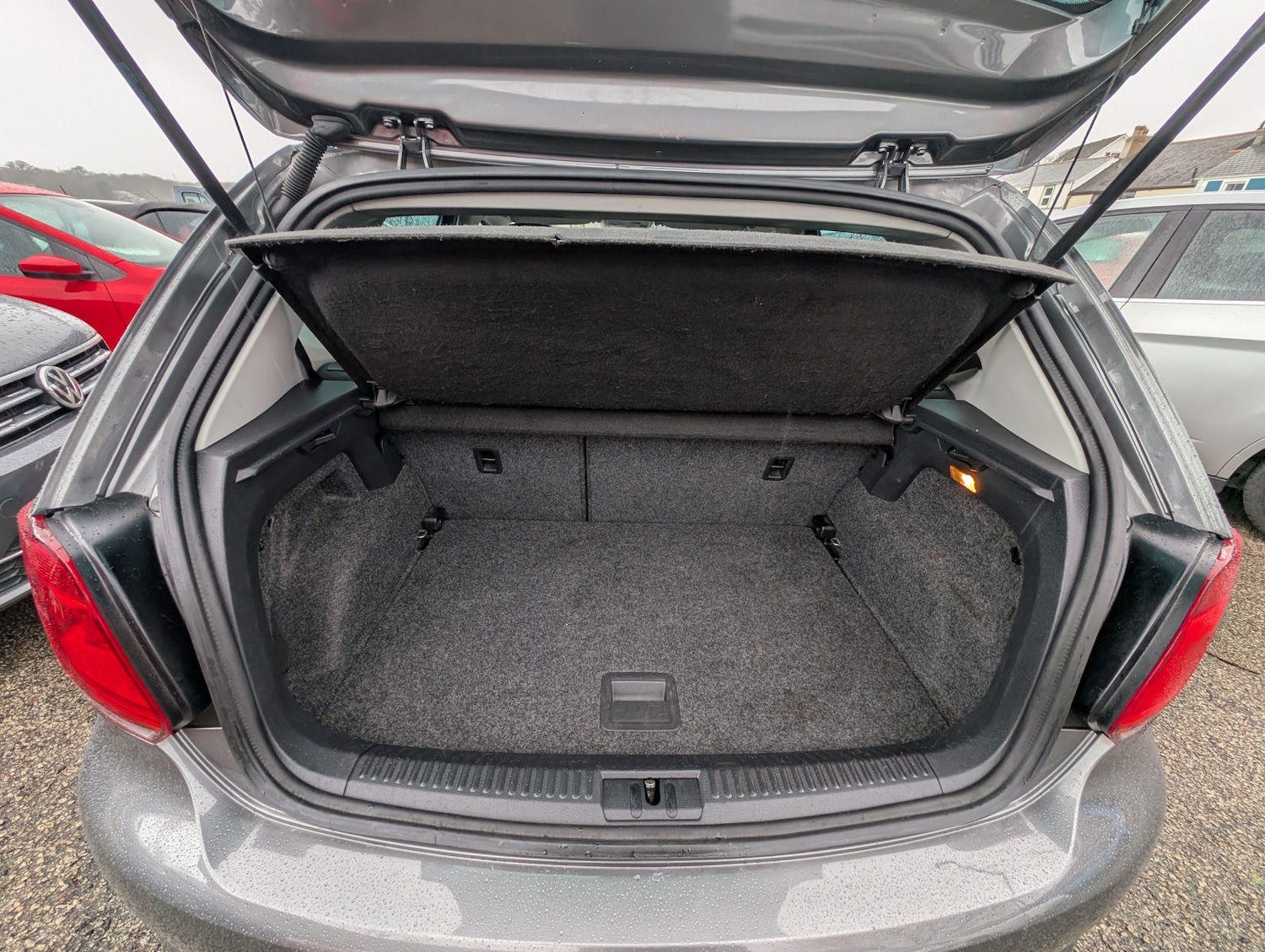 Used Volkswagen Polo 2014 for sale - 77522000: Photo 13