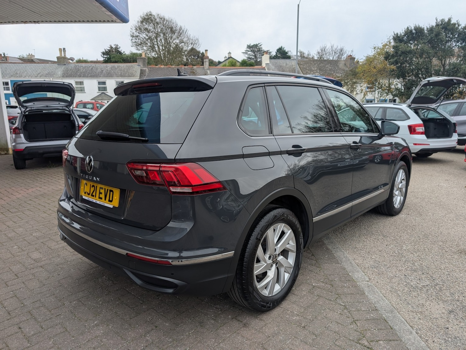 Used Volkswagen Tiguan 2021 for sale - 76313958: Photo 5