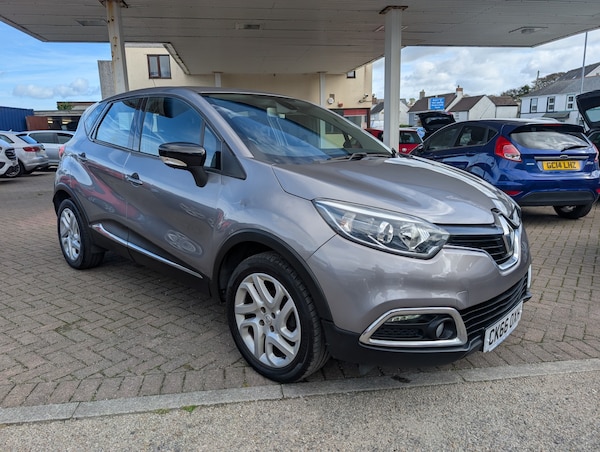 Used Renault Captur 2016 for sale - 76198278: Photo 2