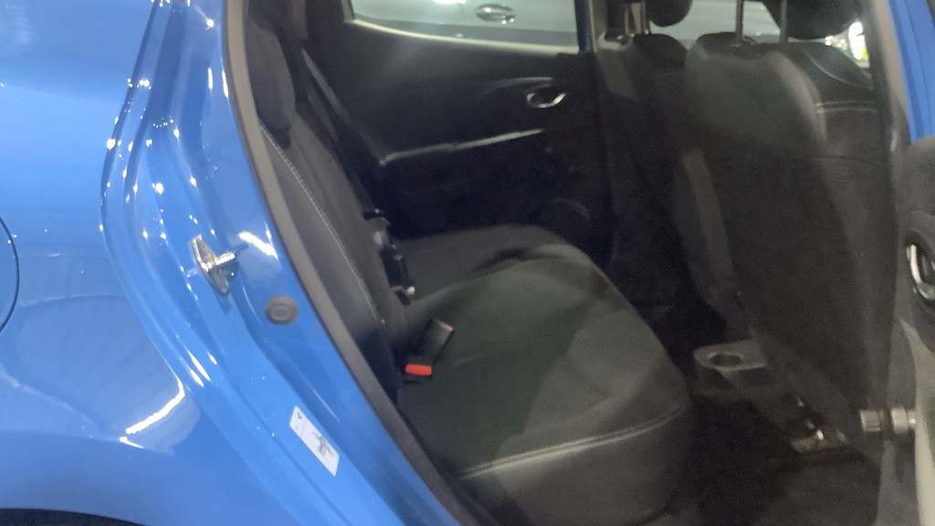 Used Renault Clio 2015 for sale - 77622478: Photo 9