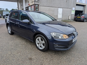 Used Volkswagen Golf 2015 for sale - 76571157: Photo