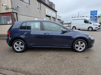 Used Volkswagen Golf 2015 for sale - 76571157: Photo