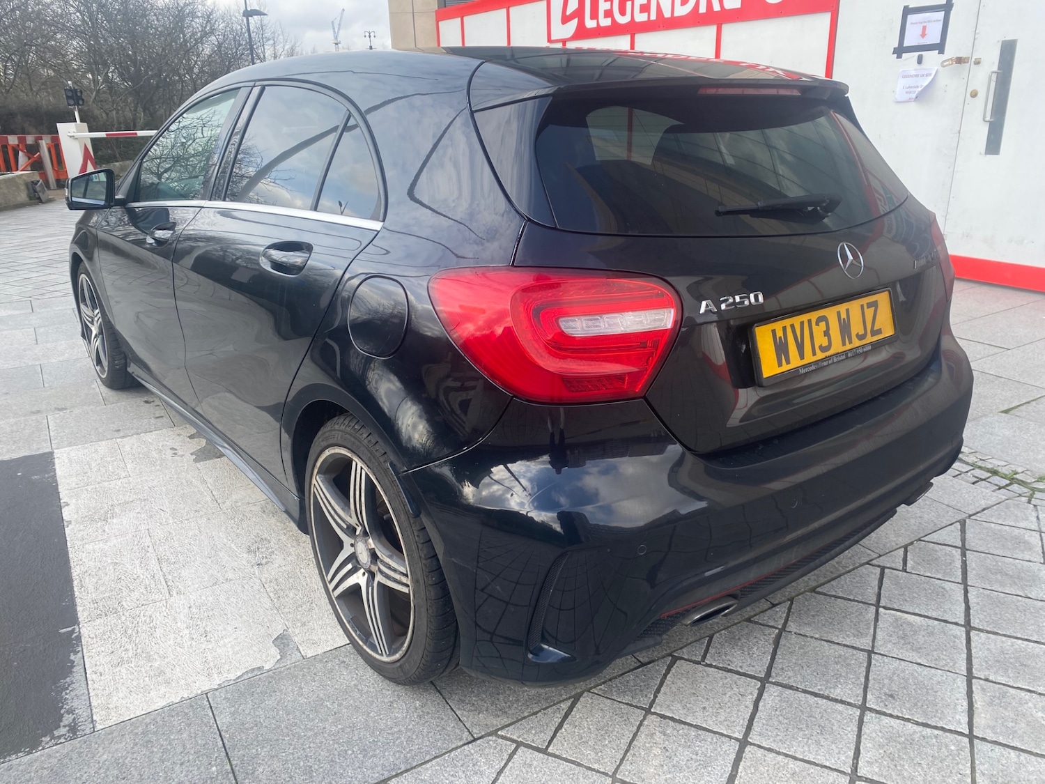 Used Mercedes-Benz A-Class 2013 for sale - 77617936: Photo 5