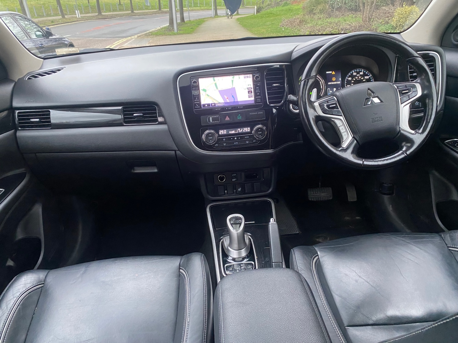 Used Mitsubishi Outlander 2015 for sale - 77622607: Photo 13