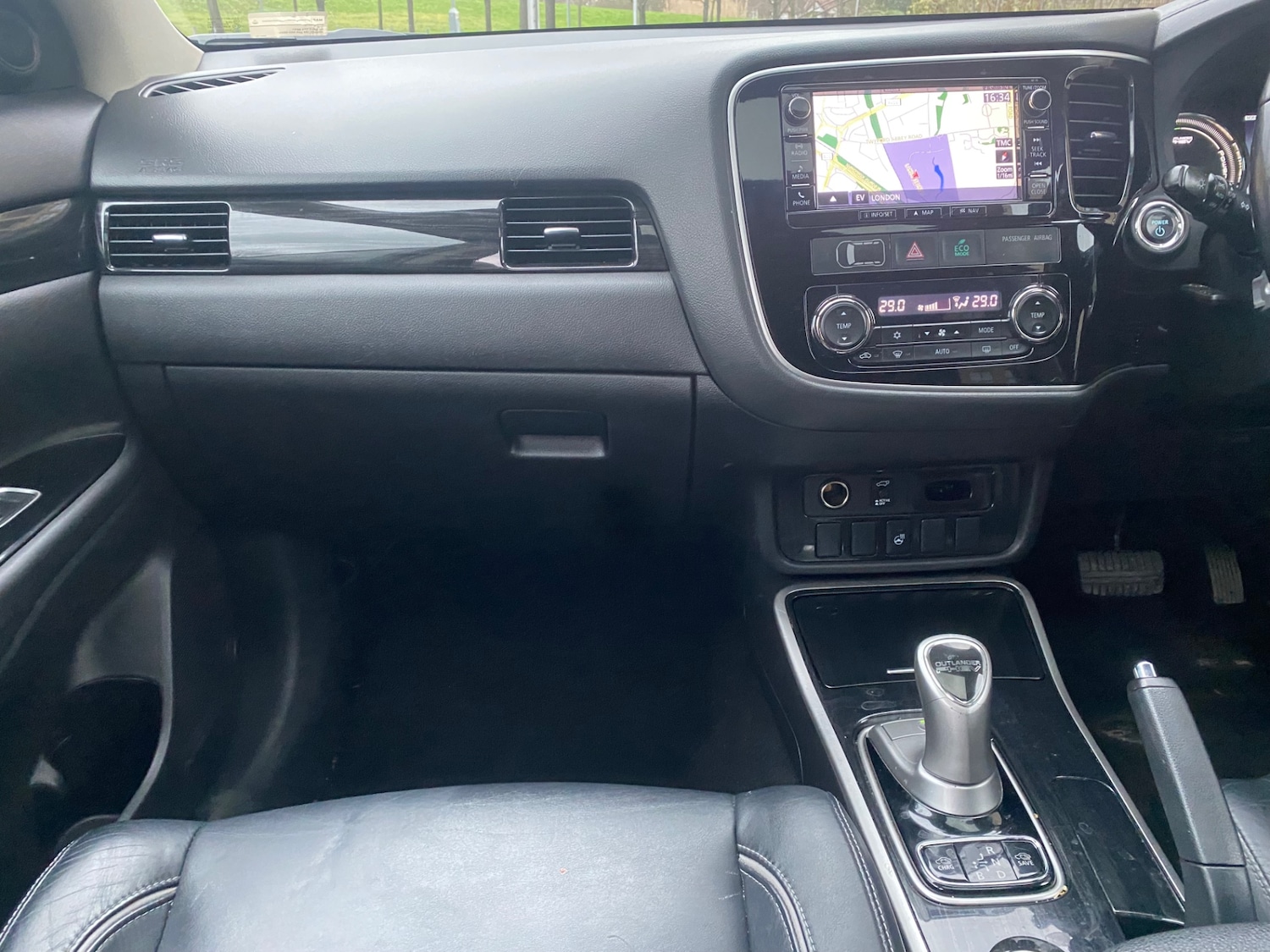 Used Mitsubishi Outlander 2015 for sale - 77622607: Photo 18