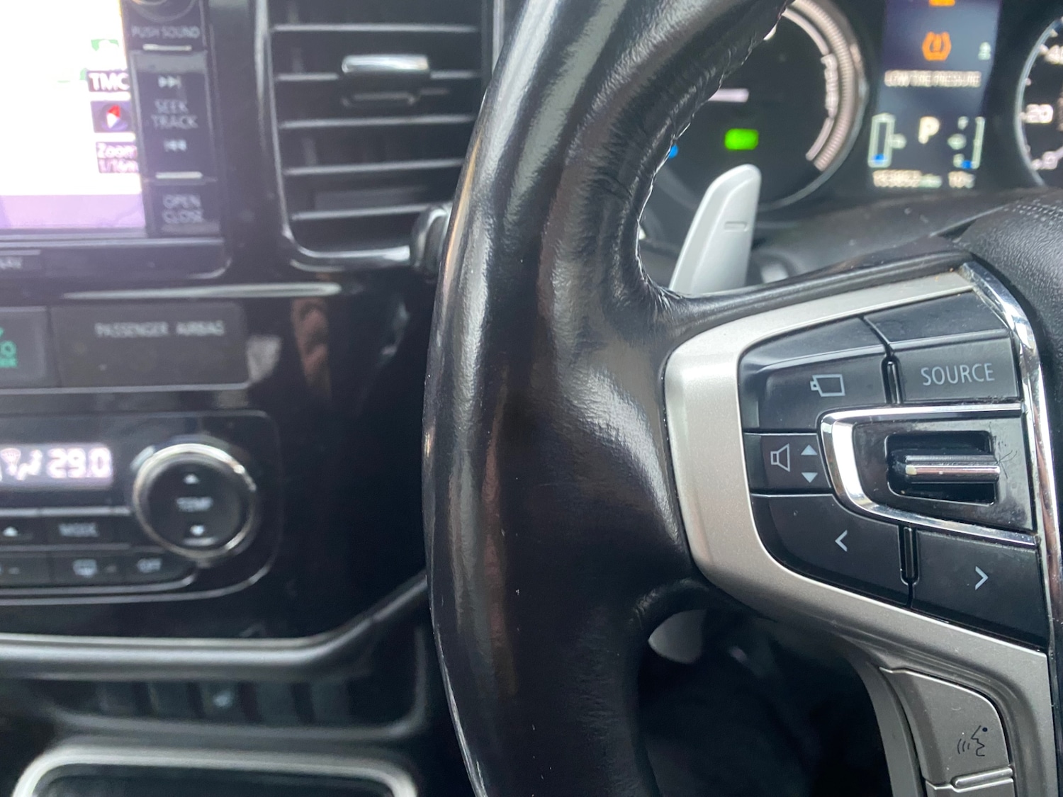 Used Mitsubishi Outlander 2015 for sale - 77622607: Photo 29