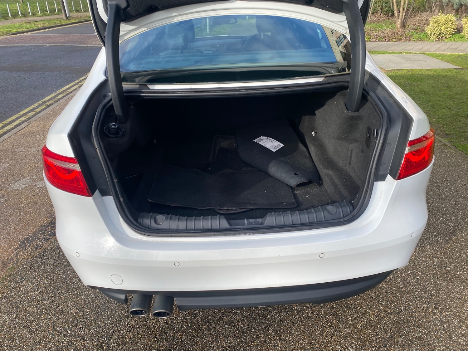 Used Jaguar XF 2015 for sale - 77622709: Photo 9