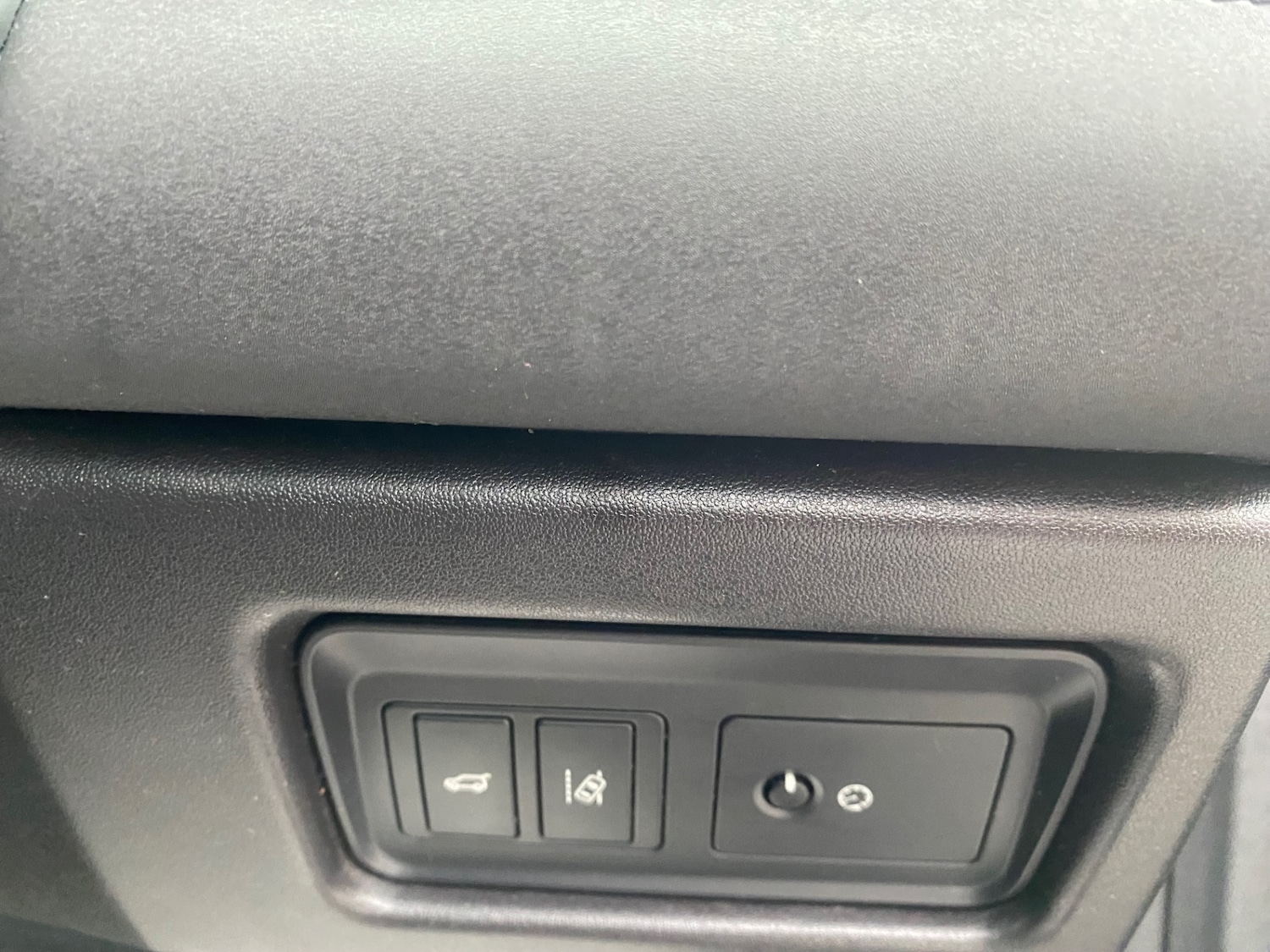 Used Land Rover Discovery Sport 2016 for sale - 77616463: Photo 32