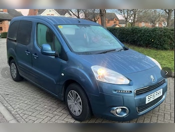 Used Peugeot Partner Tepee 2015 for sale - 77013214: Photo