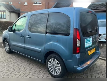 Used Peugeot Partner Tepee 2015 for sale - 77013214: Photo