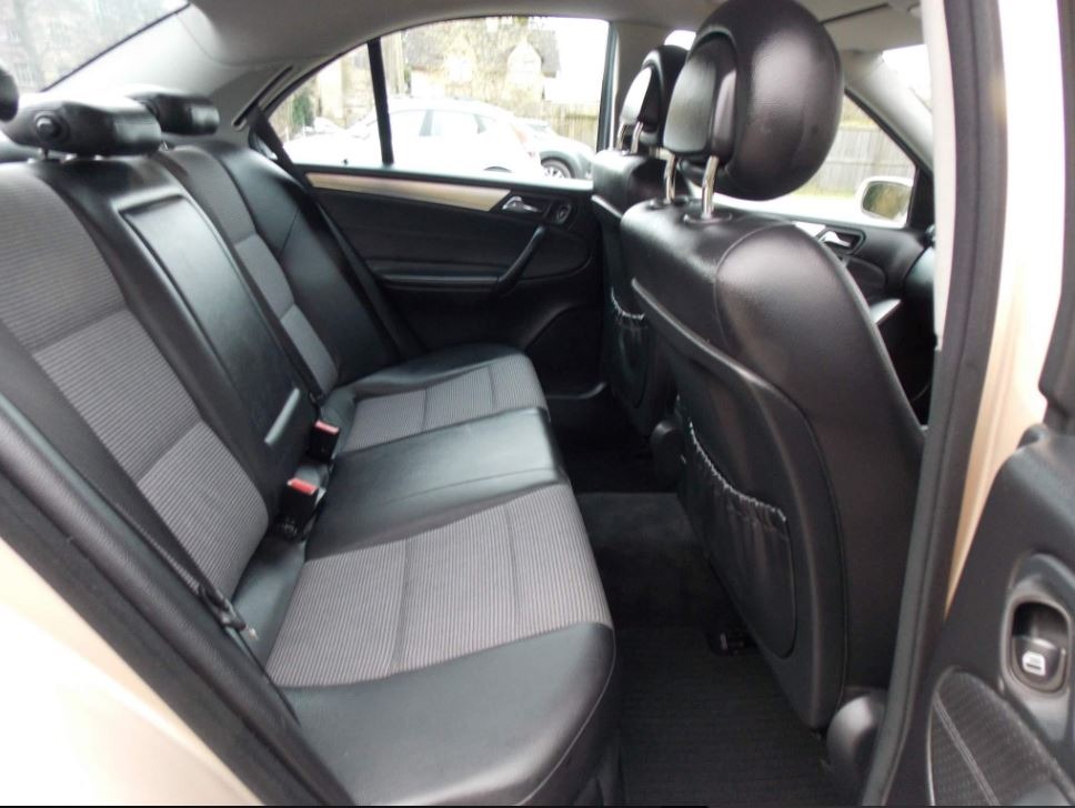 Used Mercedes-Benz C Class 2005 for sale - 76192689: Photo 17