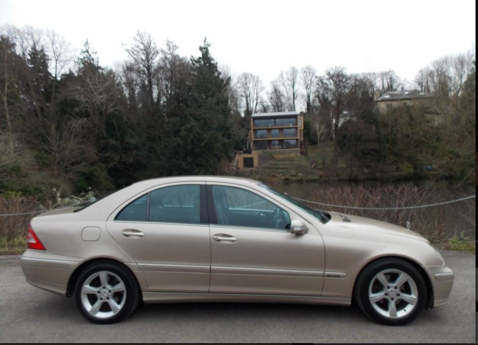 Used Mercedes-Benz C Class 2005 for sale - 76192689: Photo 6