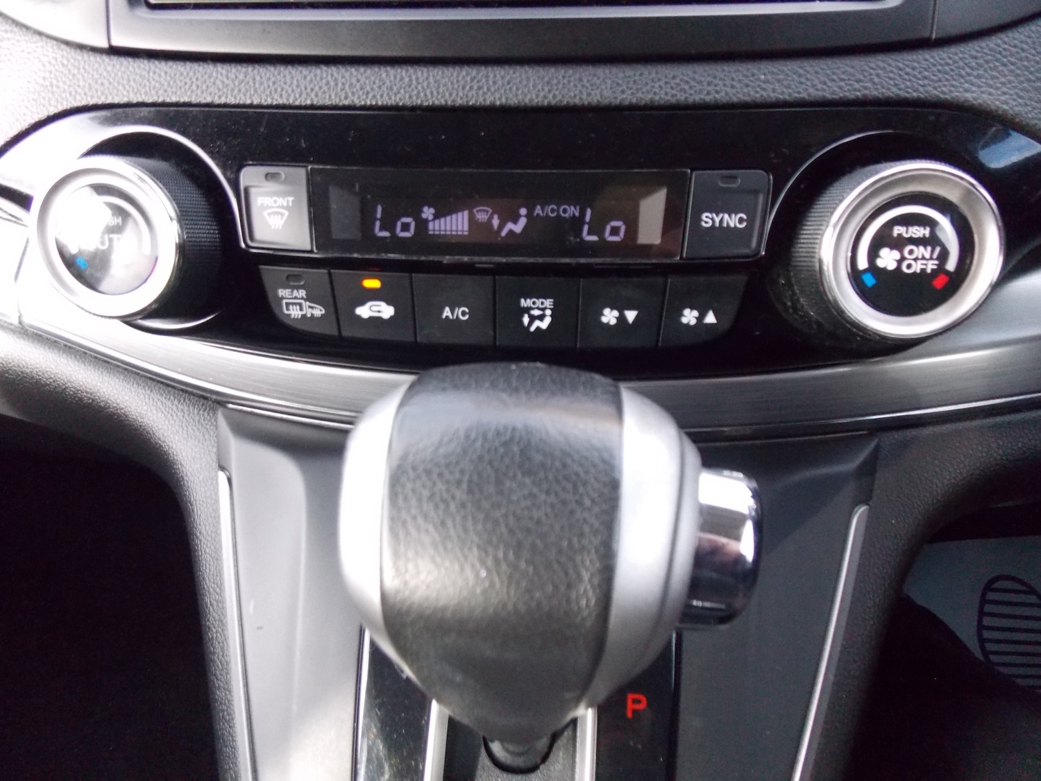 Used Honda CR-V 2017 for sale - 76079601: Photo 33