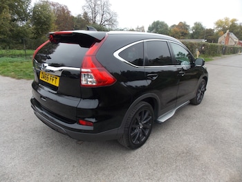 Used Honda CR-V 2017 for sale - 76079601: Photo