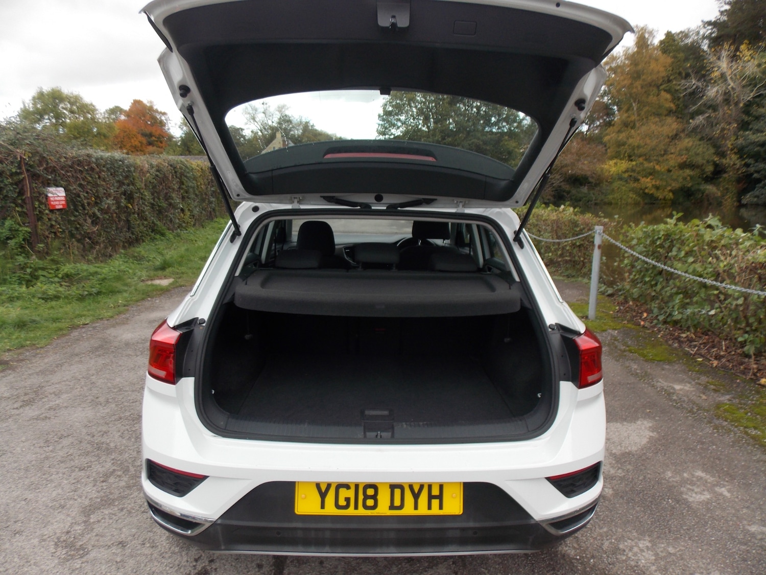 Used Volkswagen T-Roc 2018 for sale - 75680302: Photo 10