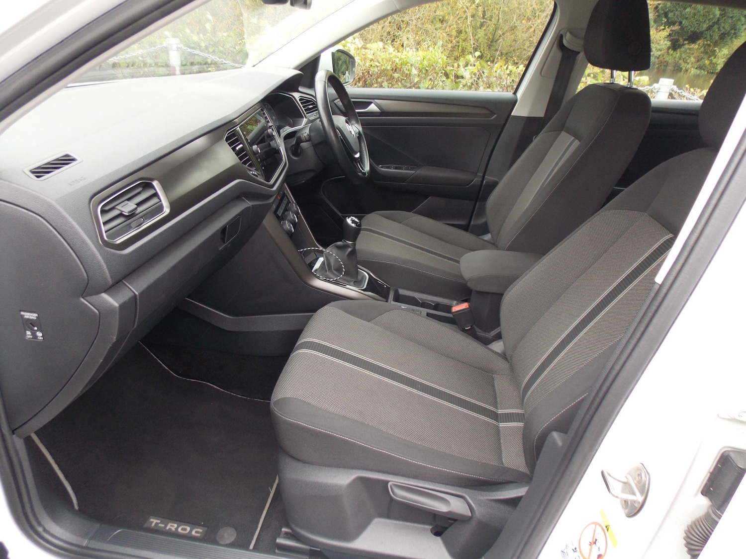 Used Volkswagen T-Roc 2018 for sale - 75680302: Photo 11