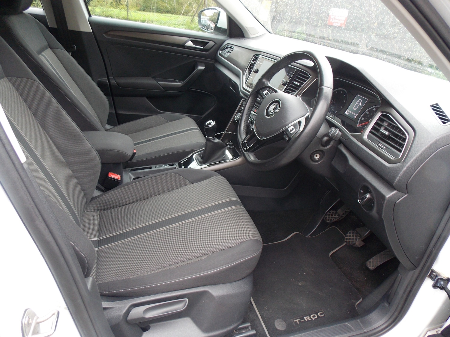 Used Volkswagen T-Roc 2018 for sale - 75680302: Photo 13