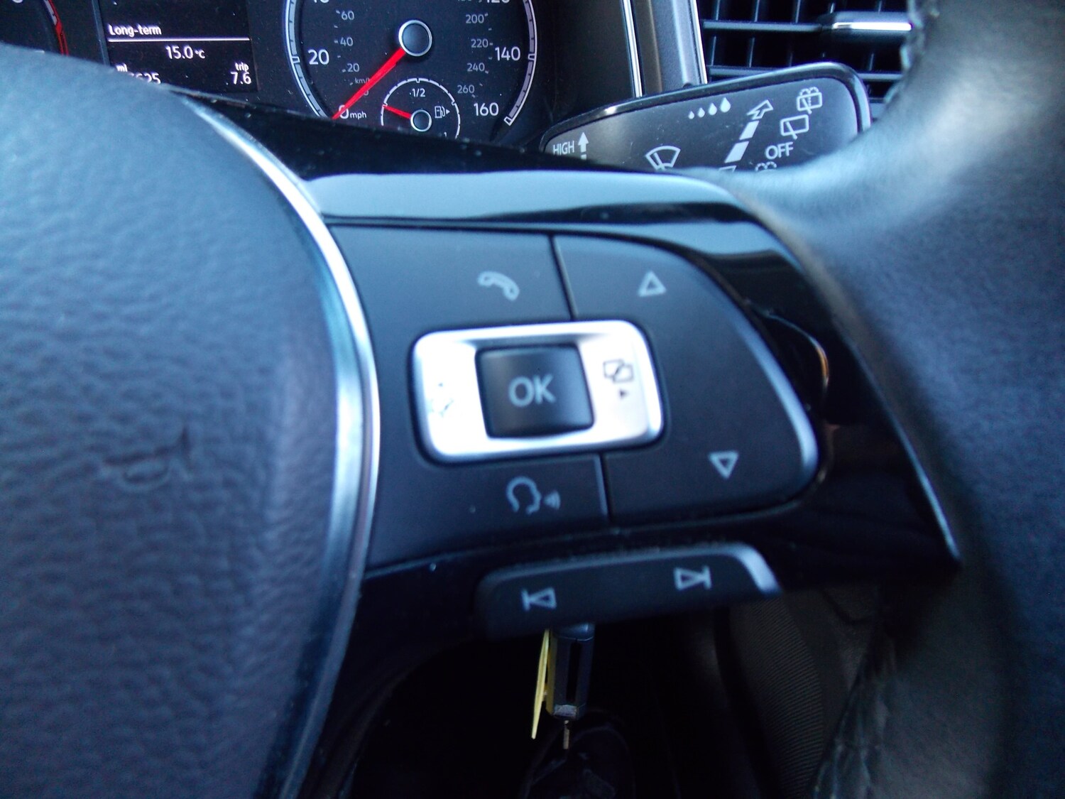 Used Volkswagen T-Roc 2018 for sale - 75680302: Photo 32