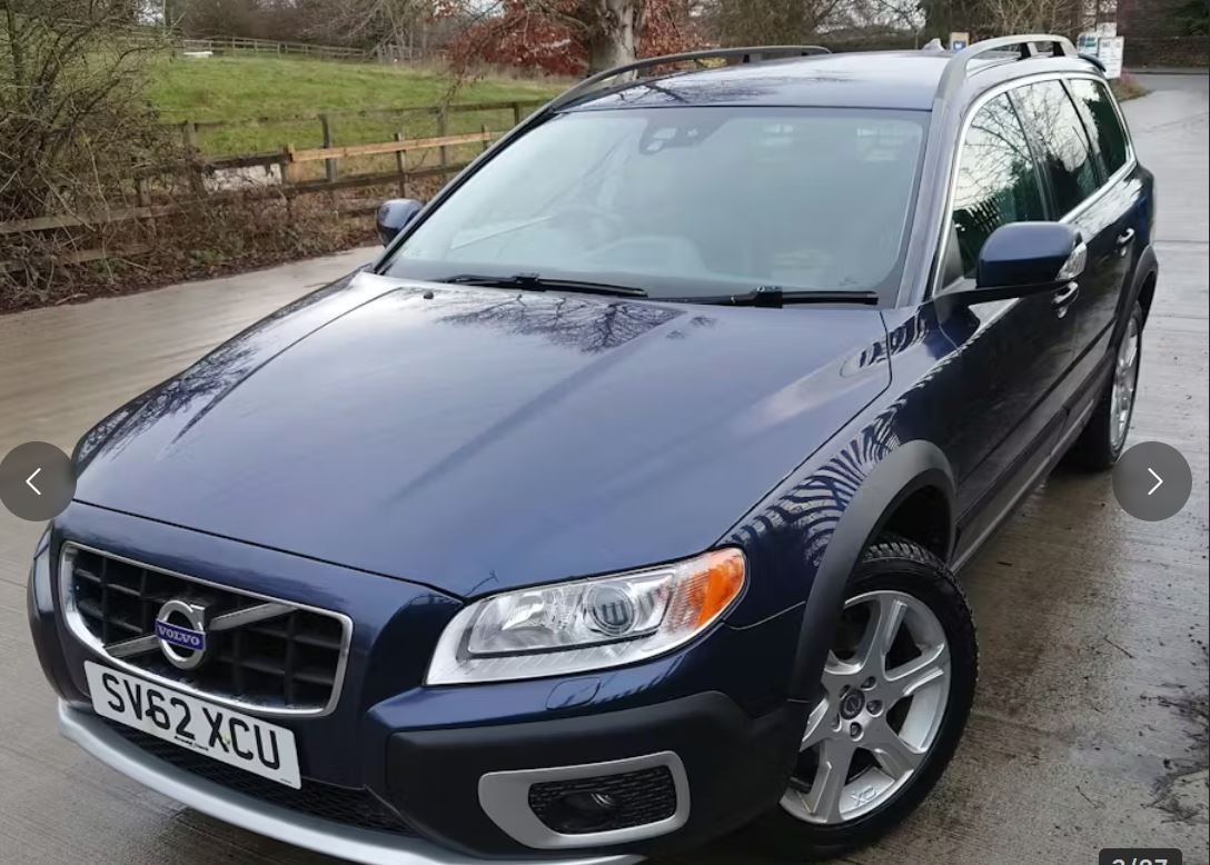Used Volvo XC70 2012 for sale - 77353822: Photo 2