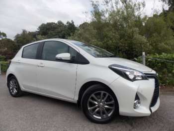 2014 (64) - 1.33 VVT-i Icon 5dr Pearlescent White 1 Lady Owner