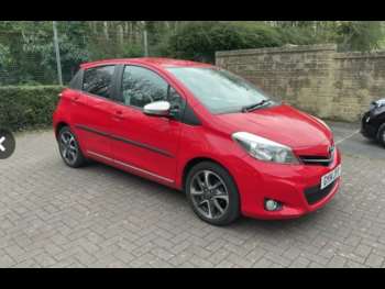 2014 (14) - 1.33 VVT-i Trend 5dr Bright Red Very Clean Car