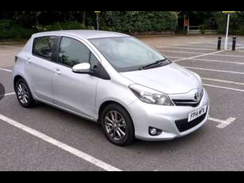 2014 (14) - 1.33 VVT-i Icon+ 5dr Sat Nav Metallic Silver