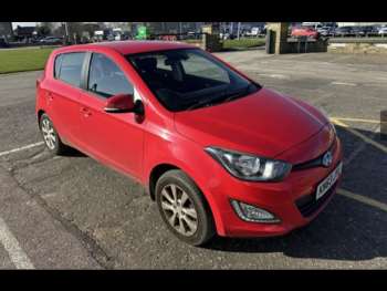 2013 (63) - 1.2 Style 5dr Bright Red Full Service History £35 Tax