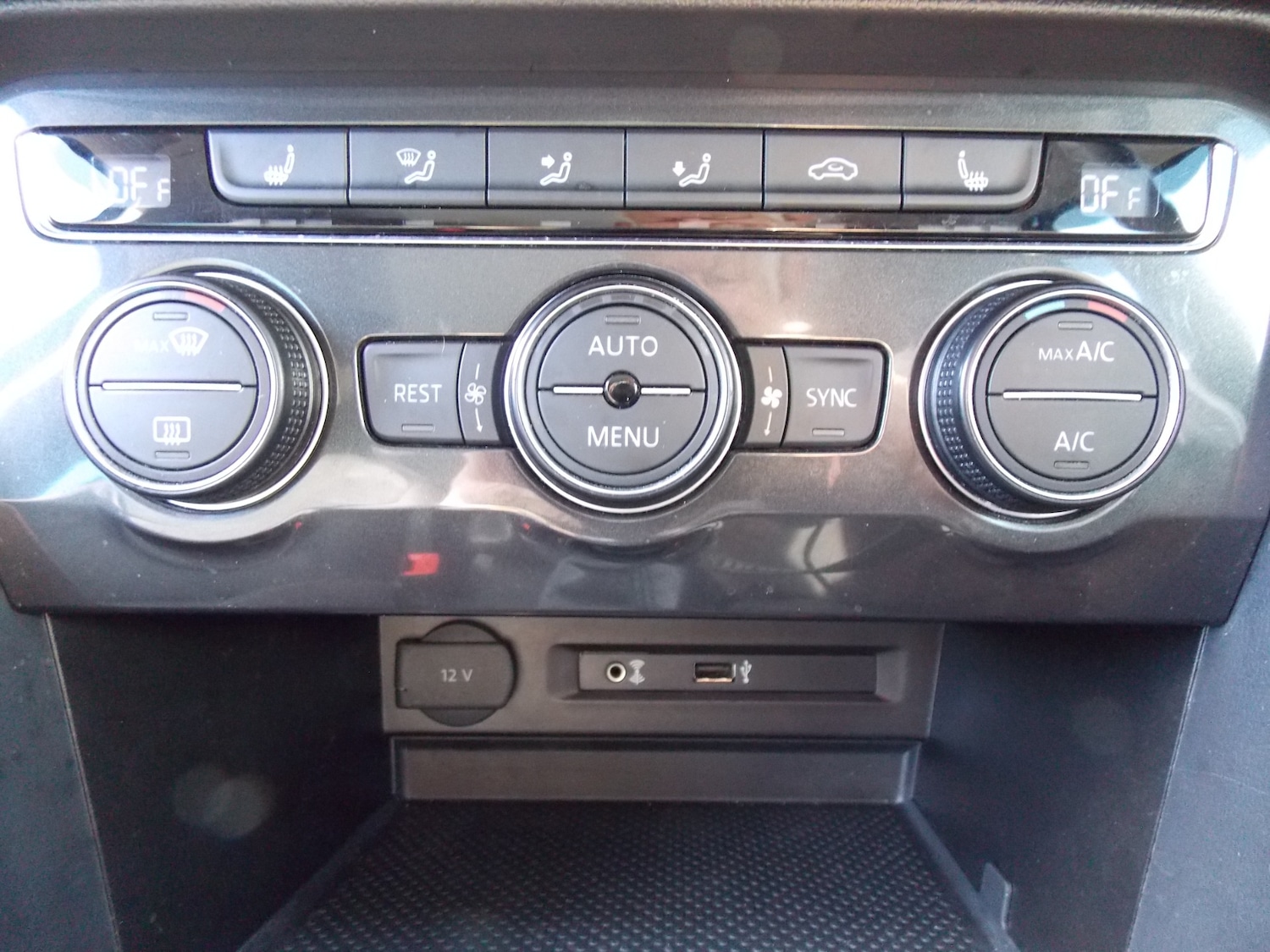 Used Volkswagen Tiguan 2016 for sale - 76300843: Photo 36