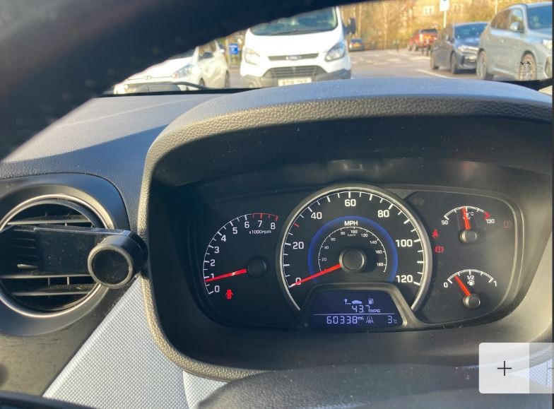 Used Hyundai i10 2016 for sale - 76931870: Photo 6