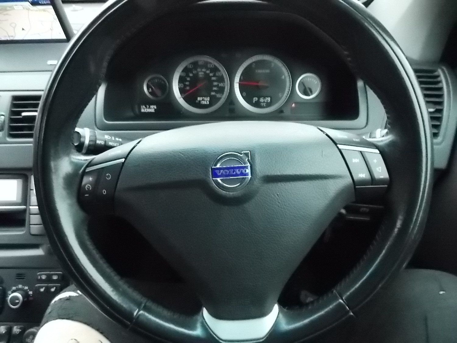 Used Volvo XC90 2012 for sale - 77235645: Photo 31