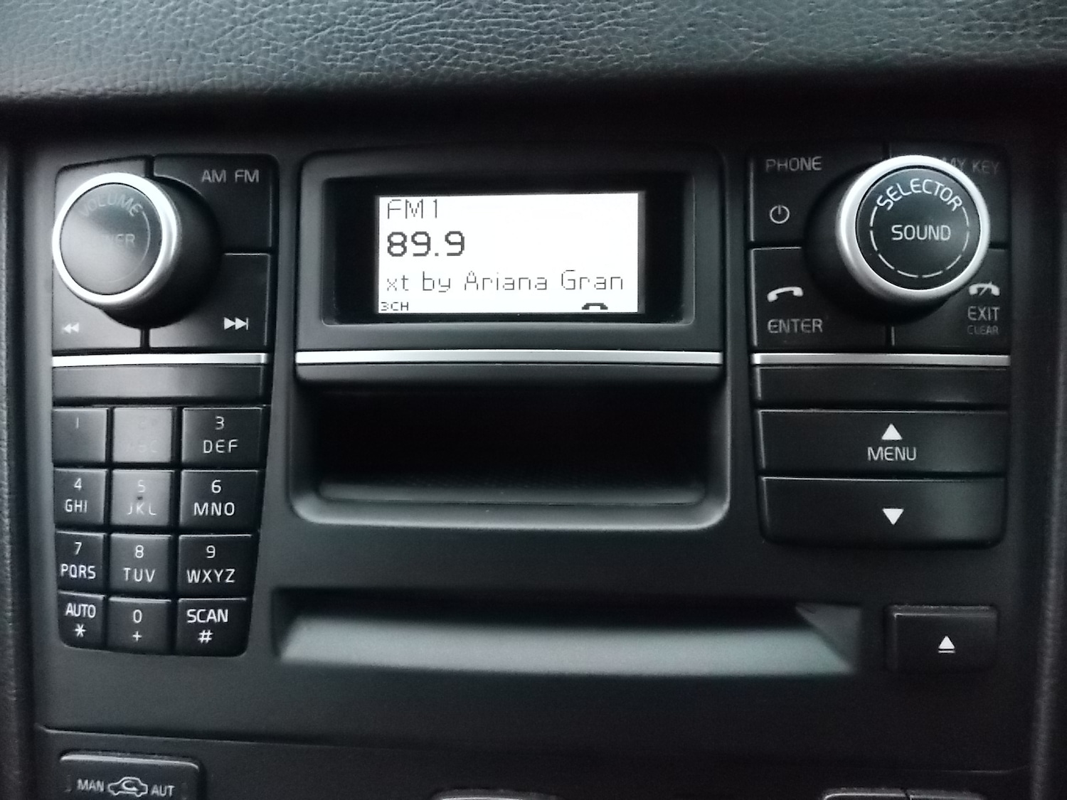 Used Volvo XC90 2012 for sale - 77235645: Photo 37