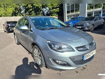 Vauxhall - Astra