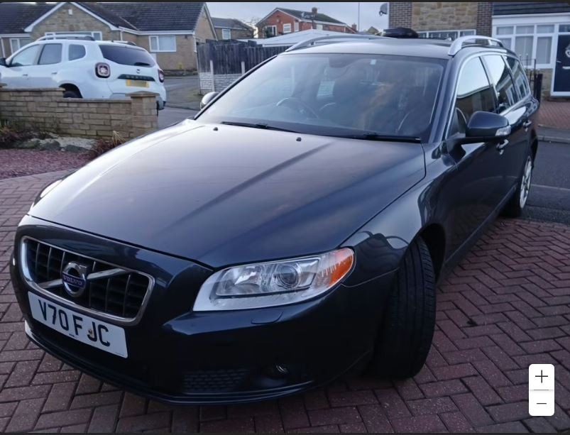 Used Volvo V70 2011 for sale - 77745393: Photo 2