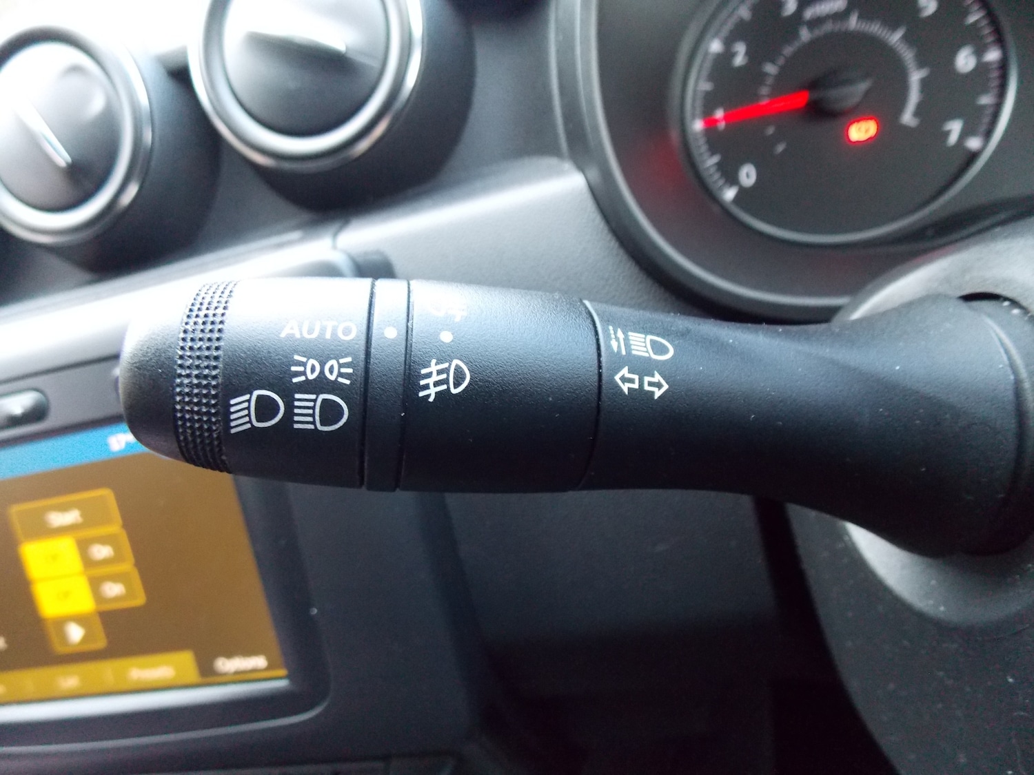 Used Dacia Duster 2018 for sale - 75945375: Photo 24