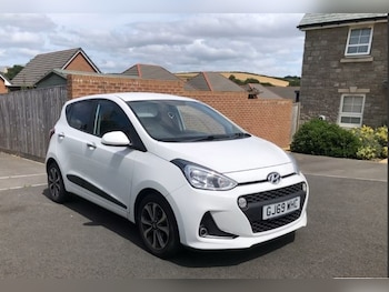 Used Hyundai i10 2019 for sale - 79111819: Photo