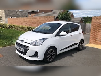 Used Hyundai i10 2019 for sale - 79111819: Photo
