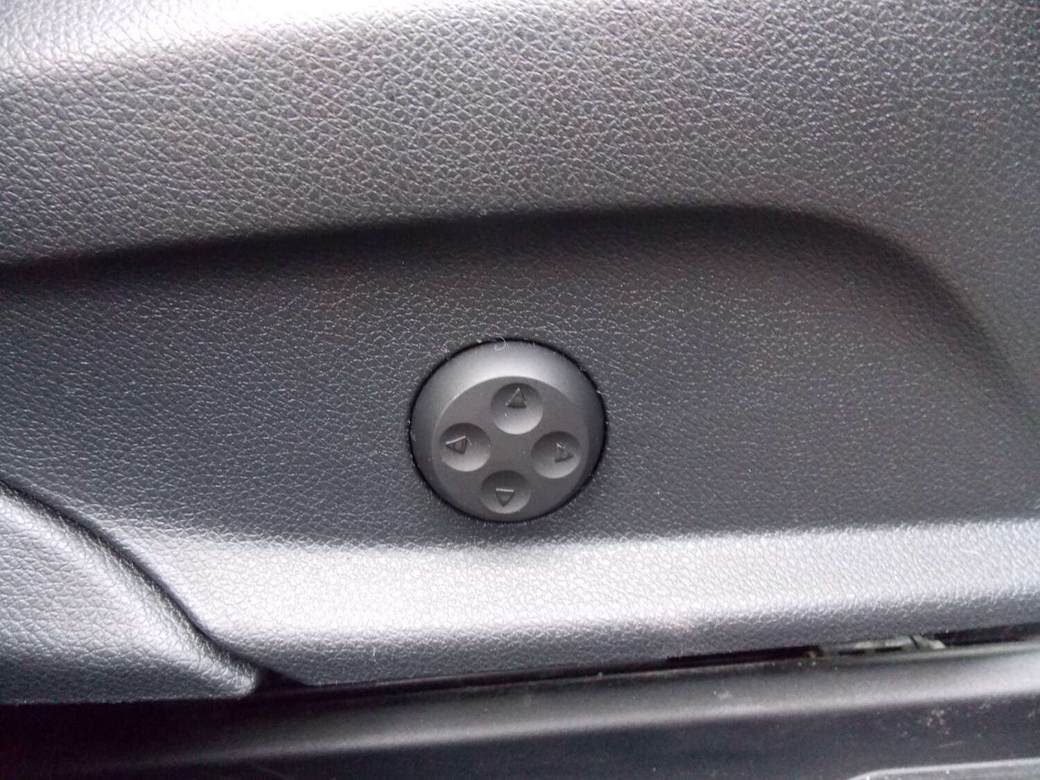 Used Mercedes-Benz GLC 2016 for sale - 76171349: Photo 43