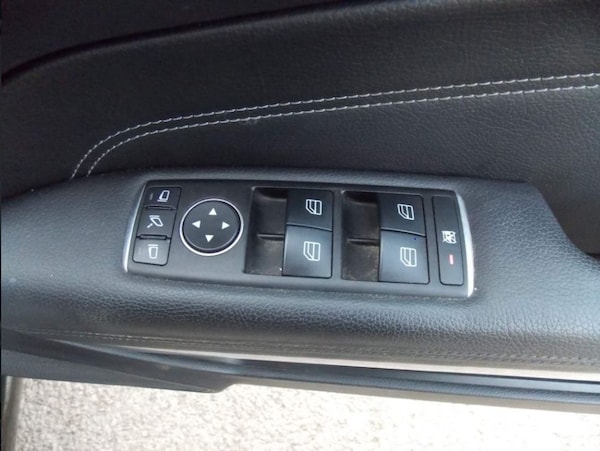 Used Mercedes-Benz E-Class 2015 for sale - 76192583: Photo 35