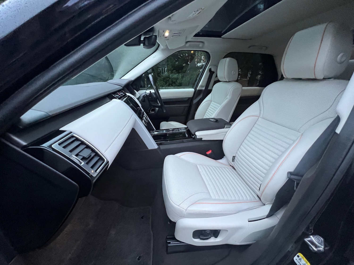 Used Land Rover Discovery 2018 for sale - 77721576: Photo 16