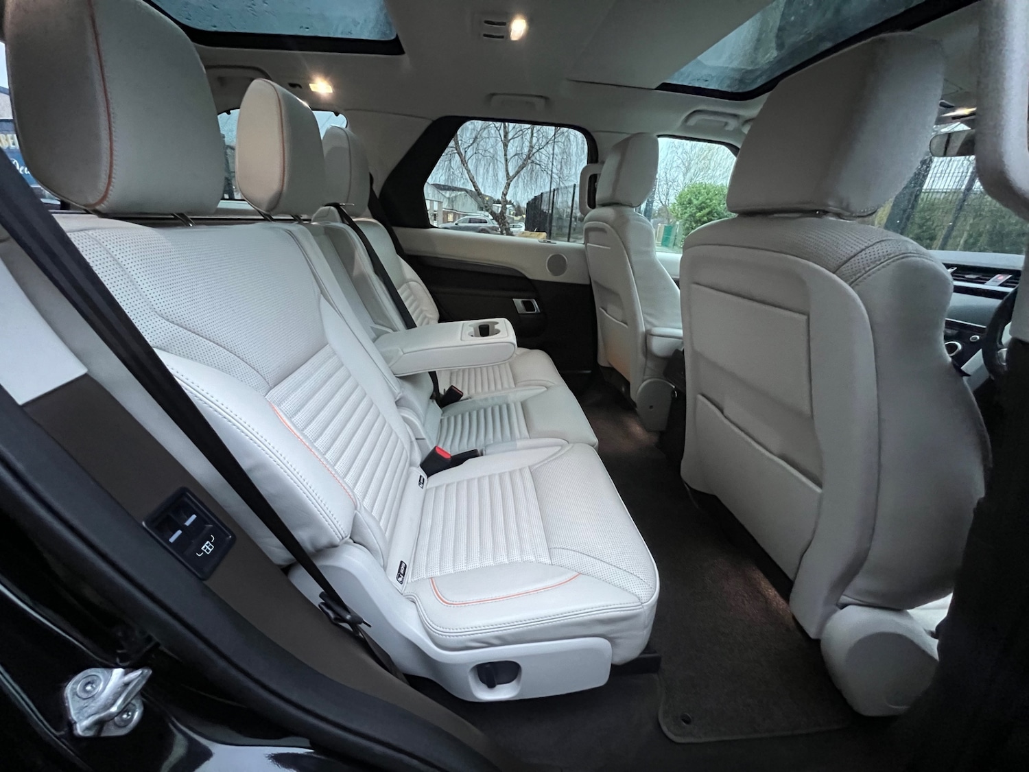 Used Land Rover Discovery 2018 for sale - 77721576: Photo 17